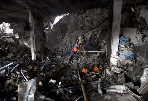 Gaza bldg in ruins