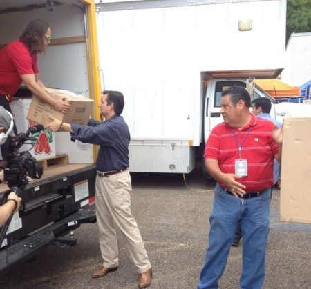 Cruz at the border 1