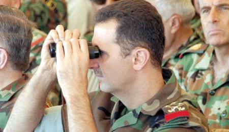 Assad_dressed_in_military_uniform10.12