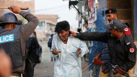 PakistaniChristianBeaten-IP_7