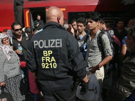 germany-reinstates-border-controls-to-stem-migrant-influx-640x480