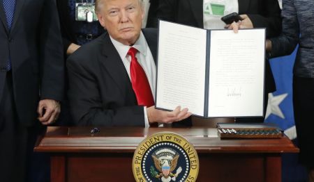 trump_homeland_33815-jpg-b0031_c0-324-4014-2664_s885x516