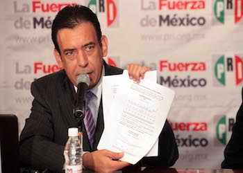 G23051125.JPG MÉXICO, D.F.-Conferencia-Moreira. El presidente nacional del PRI, Humberto Moreira durante conferencia de prensa la mañana de este lunes en la sede nacional de dicho instituto político. EGV. Foto: Agencia EL UNIVERSAL/Juan Boites.