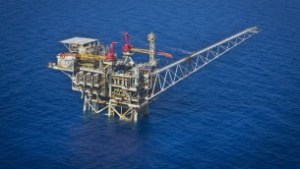 An aerial view of the Israeli 'Tamar' gas processing rig 24 km off the Israeli southern coast of Ashkelon. Noble Energy and Delek are the main partners in the oil field, October 11, 2013. (Moshe Shai/FLASH90)