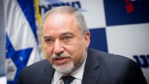 Yisrael Beytenu leader and Defense Minister Avigdor Liberman leads a faction meeting in the Knesset, May 8, 2017. (Miriam Alster/FLASH90) 