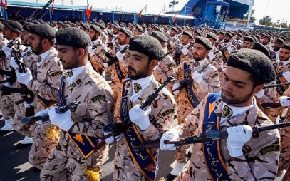 Members of Iran's Revolutionary Guard Corps (IRGC) march during the annual military parade marking the anniversary of the outbreak of the devastating 1980-1988 war with Saddam Hussein's Iraq, in the capital Tehran on September 22, 2018. (AFP / STR)