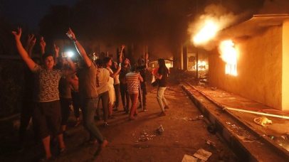 Protesters shouting anti-Iranian slogans  (Photo: EPA)