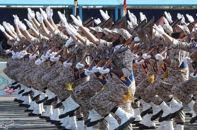 Revolutionary Guards (Photo: Reuters) Revolutionary Guards (Photo: Reuters)