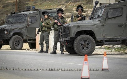 Illustrative: Border Police officers guard a checkpoint in the West Bank on January 26, 2017. (Wisam Hashlamoun/Flash90)