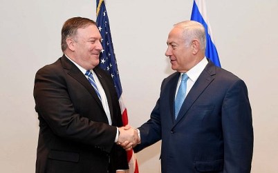 Prime Minister Benjamin Netanyahu meets US Secretary of State Mike Pompeo at the UN in New York on September 26, 2018 (Avi Ohayon/GPO)