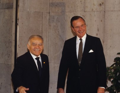 Israeli PM Yitzhak Shamir and US President George HW Bush meeting in Madrid in 1991, after the Gulf War (Photo: David Rubinger)