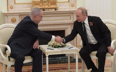 Prime Minister Benjamin Netanyahu (left) and Russian President Vladimir Putin at the Kremlin, May 9, 2018. (Amos Ben Gerschom/GPO)