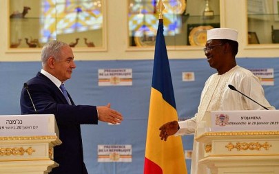 Prime Minister Benjamin Netanyahu, left, and Chad’s President Idriss Déby speak at a press conference at the presidential palace in N'Djamena, Chad on January 20, 2018. (Kobi Gideon/GPO)