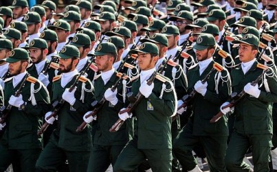 Members of Iran's Revolutionary Guard Corps (IRGC) march during the annual military parade marking the anniversary of the outbreak of the devastating 1980-1988 war with Saddam Hussein's Iraq, in the capital Tehran on September 22, 2018. (AFP/STR)