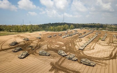 IDF tanks stationed near the Israel-Gaza border on March 27, 2019. (Dudi Modan/Flash90)