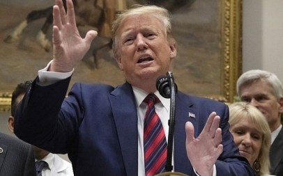 US President Donald Trump (C) speaks during event on ending surprise medical billing at the White House in Washington, DC, on May 9, 2019. (Jim WATSON / AFP)