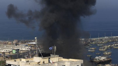 Smoke rises over a Gaza marine facility following IDF strikes (Photo: AFP)