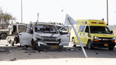 A rocket strike on a car near Sderot killed a man Sunday (Photo: AFP)