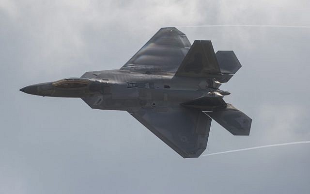 In this photo from September 16, 2017, an F-22 Raptor does a fly-by during the airshow at Joint Andrews Air Base in Maryland. (Andrew Caballero-Reynolds/AFP)