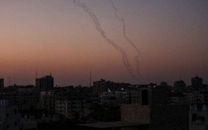 Palestinians fire rockets from Gaza City toward Israel on November 12, 2019. (Photo by MAHMUD HAMS / AFP)