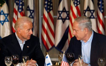 Then-US vice president Joe Biden, left, and Prime Minister Benjamin Netanyahu, right, talk before a dinner at the Prime Minister's Residence in Jerusalem, March 9, 2010. (AP Photo/Baz Ratner, Pool)